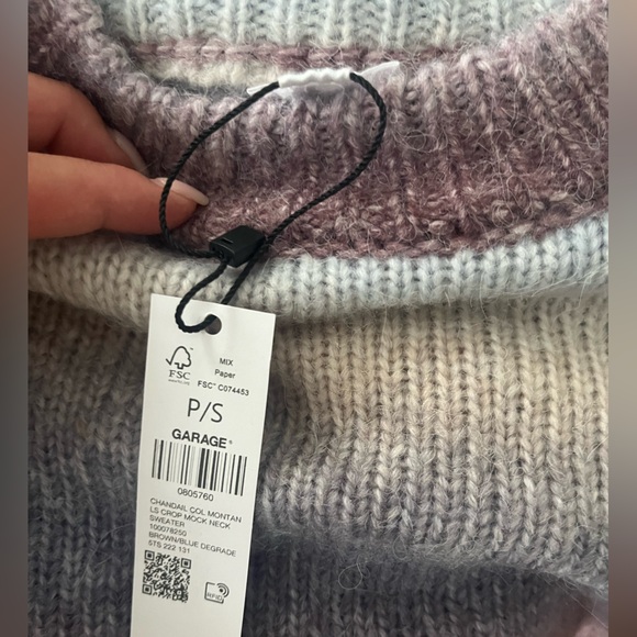 Garage Sweater - Picture 3 of 4